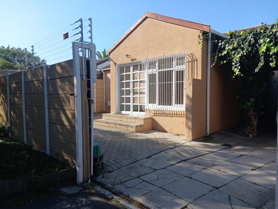 To Let 2 Bedroom Property for Rent in Diep River Western Cape
